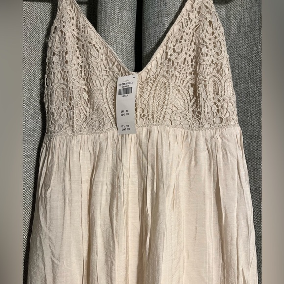 Abercrombie Lace Cutwork Maxi Dress - Picture 4 of 5